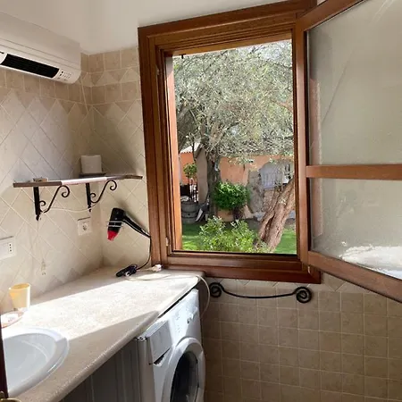 Azienda Agrituristica Contras 奧爾比亞