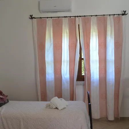 Feriehus Azienda Agrituristica Contras Olbia