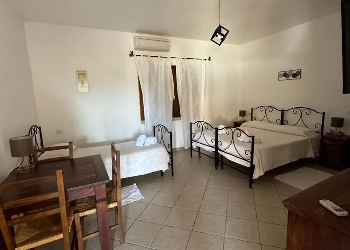 別荘 Azienda Agrituristica Contras オルビア