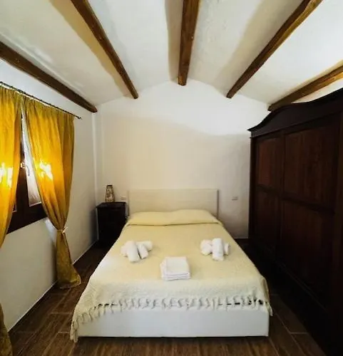 Semesterbostad Azienda Agrituristica Contras