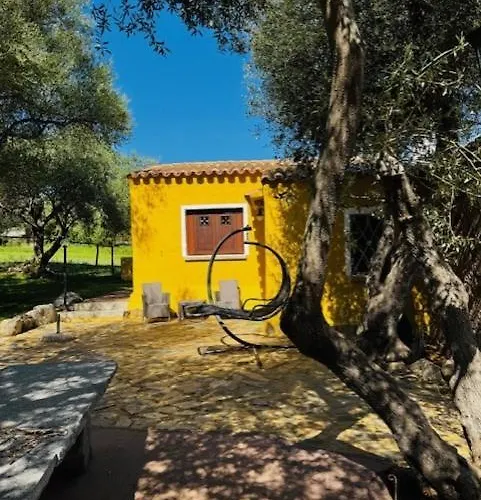 Azienda Agrituristica Contras *